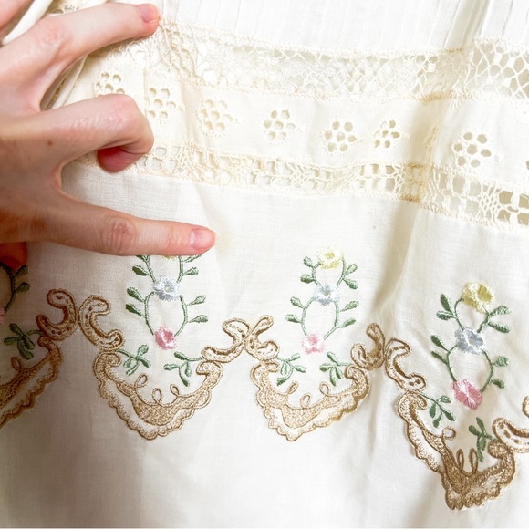 Vtg 70s floral embroidered scallop eyelet lace Oaxacan blouse top peasant boho - Picture 3 of 9